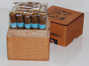 Nice to have: the little Chinchalero box with 25 pieces to enjoy